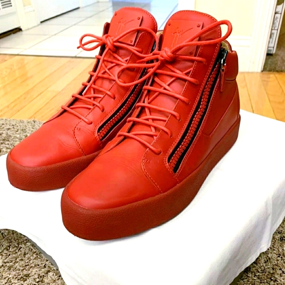 Giuseppe zanotti kriss